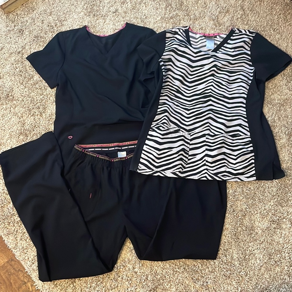 Womens Heartsoul scrub set. All size medium